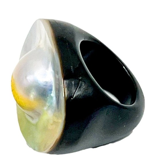 Deb Guyot Black Lucite Blister Iridescent Mother Of Pearl Ring Signed 7.5" - Picture 2 of 7